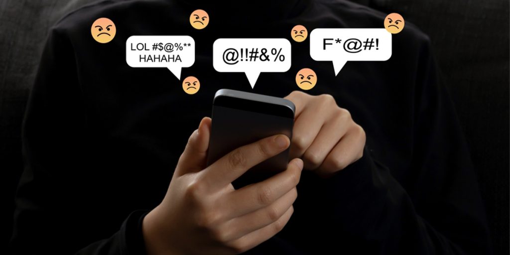 جرایم توهین و افترا در فضای مجازی؛ چگونه شکایت کنیم؟